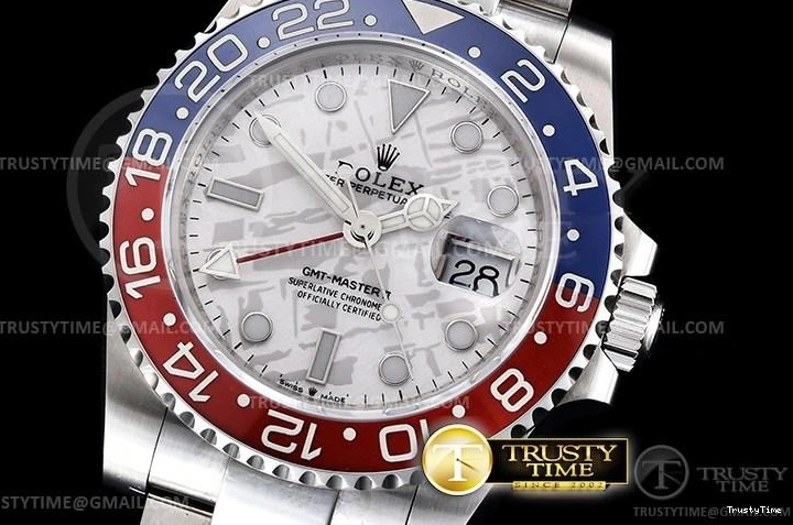 0330 ROLGMT166 – GMT II Snug 977